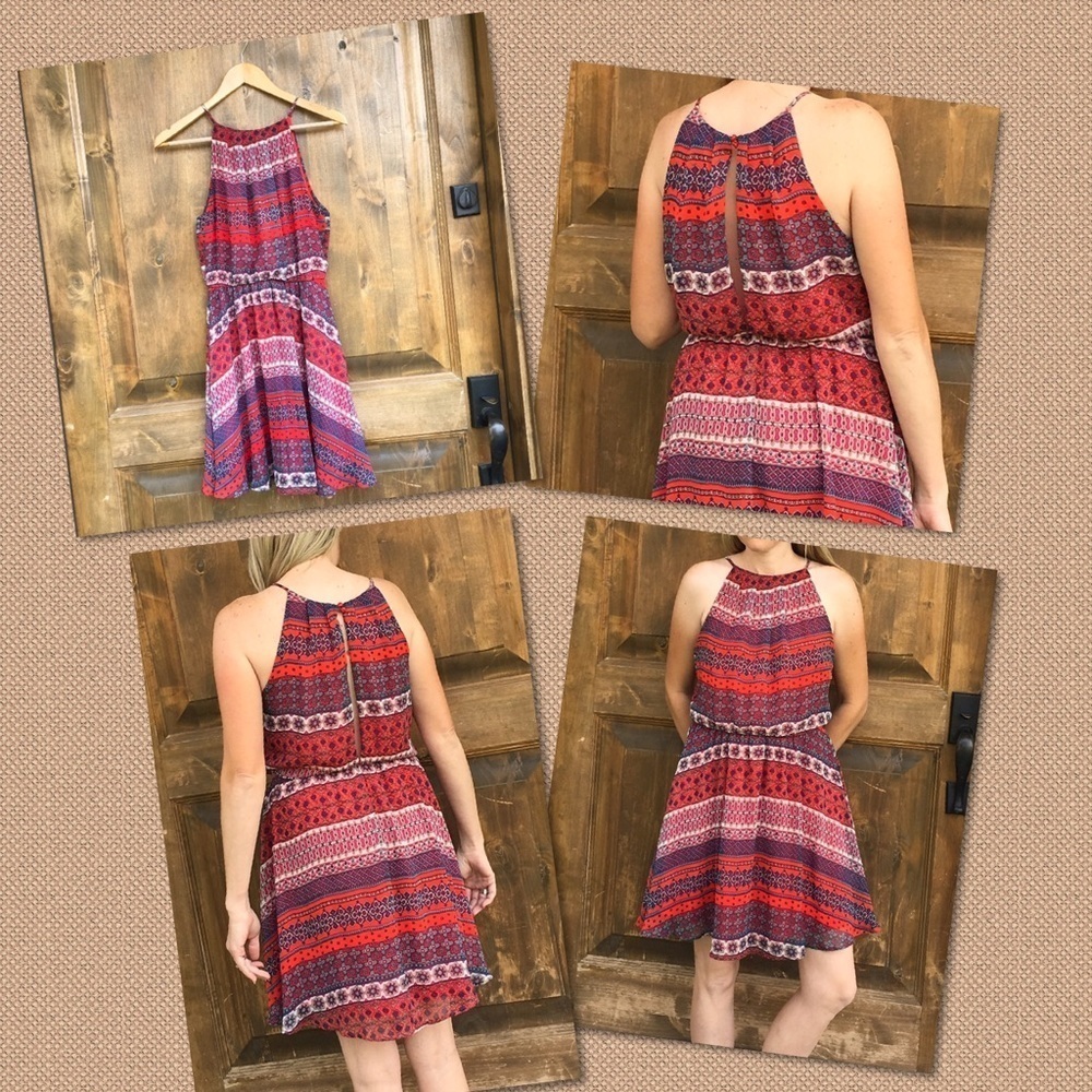 Lush Chiffon open back slit skater Dress - Picture 4 of 4